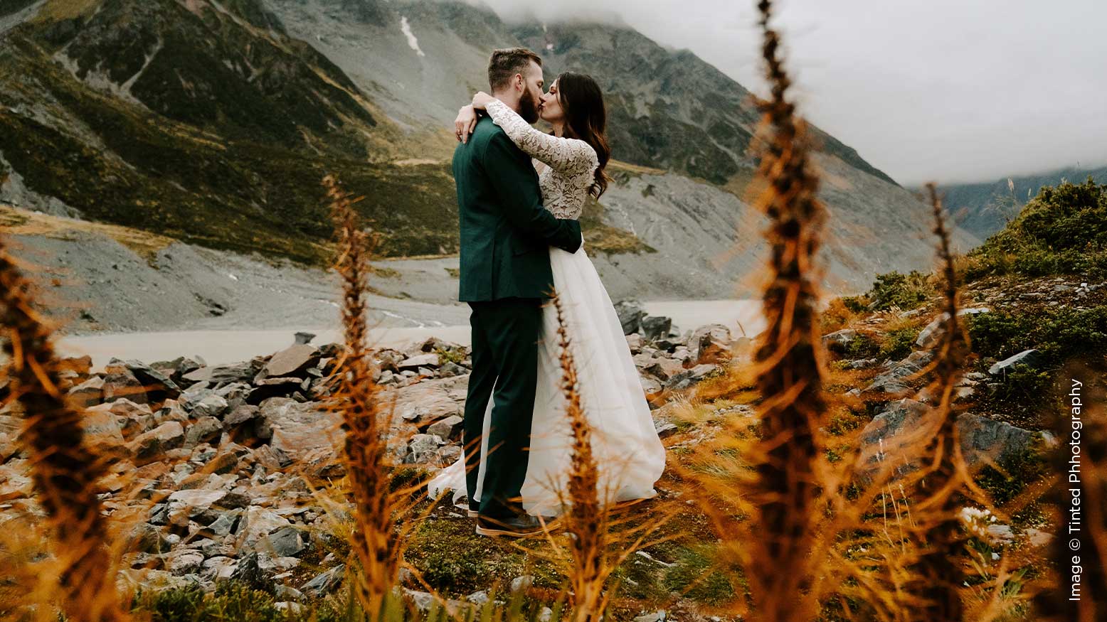 Read more about the article How to Create Once-In-A-Lifetime Elopement Images