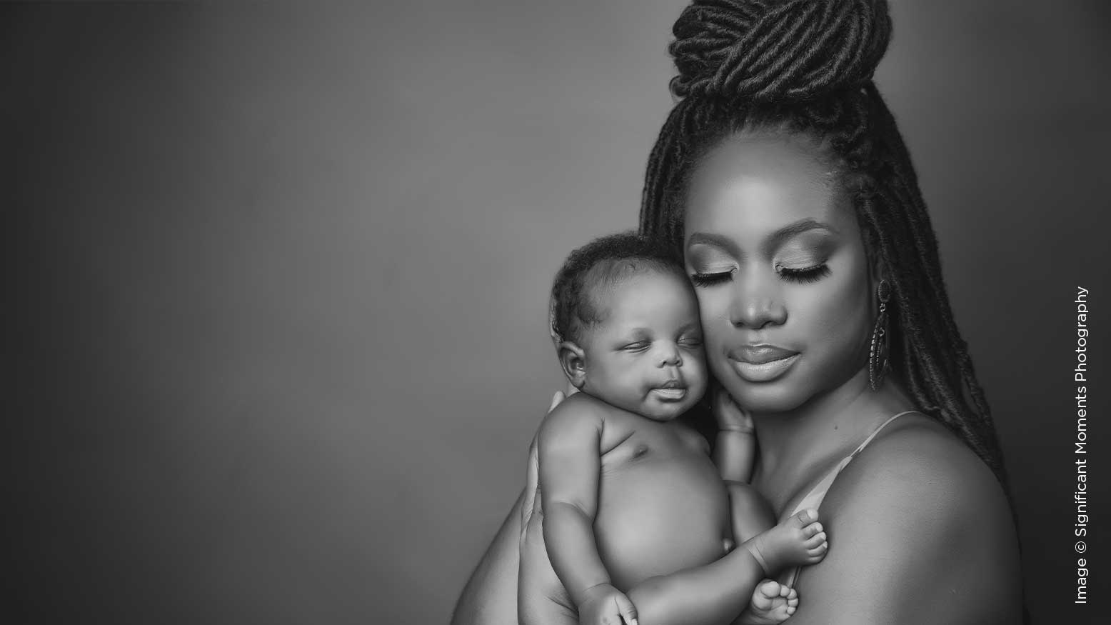 Read more about the article Motherhood Portraits: Thinking Beyond Newborn