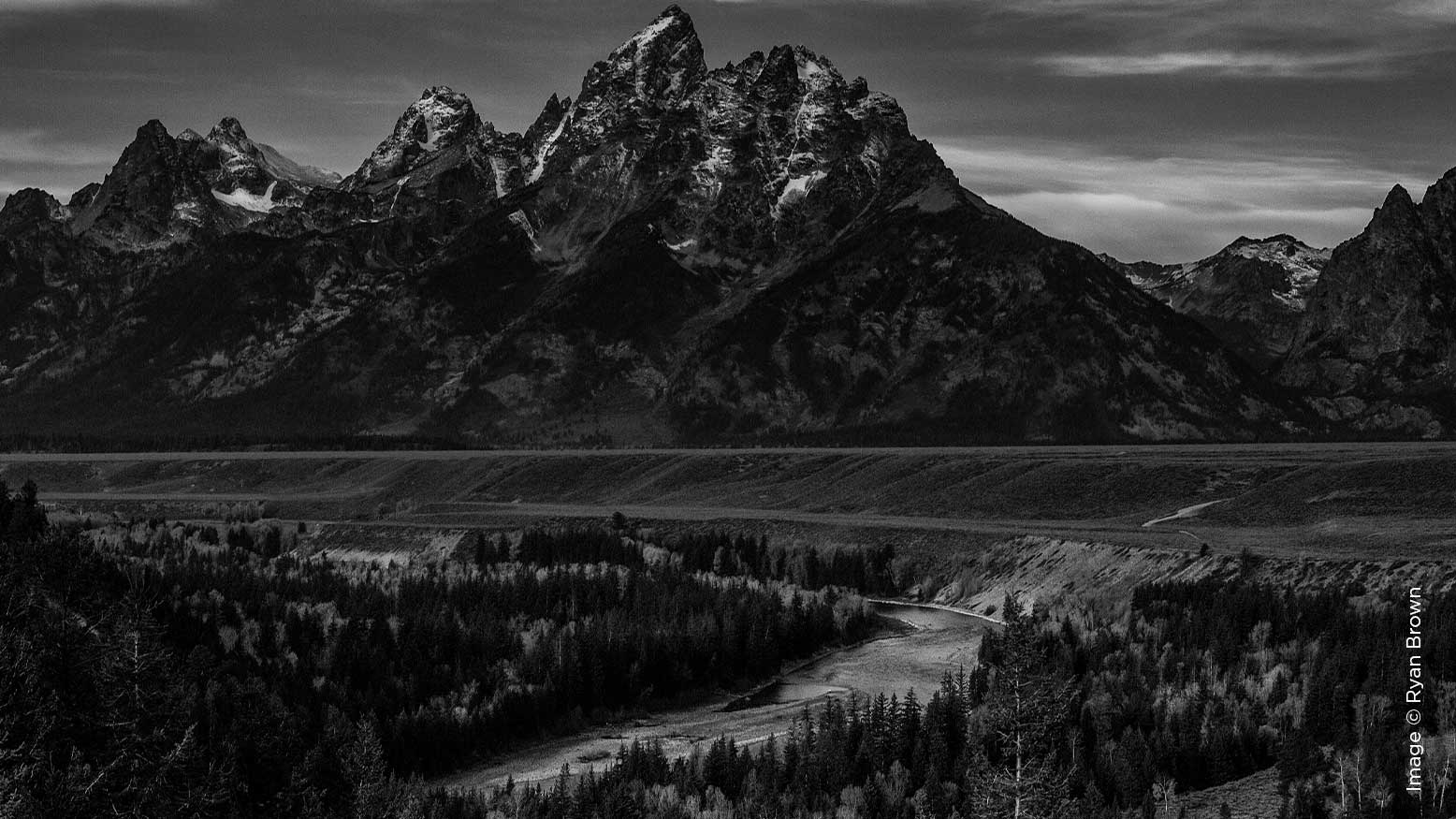 Read more about the article Tools and Techniques for Epic Landscape Photography