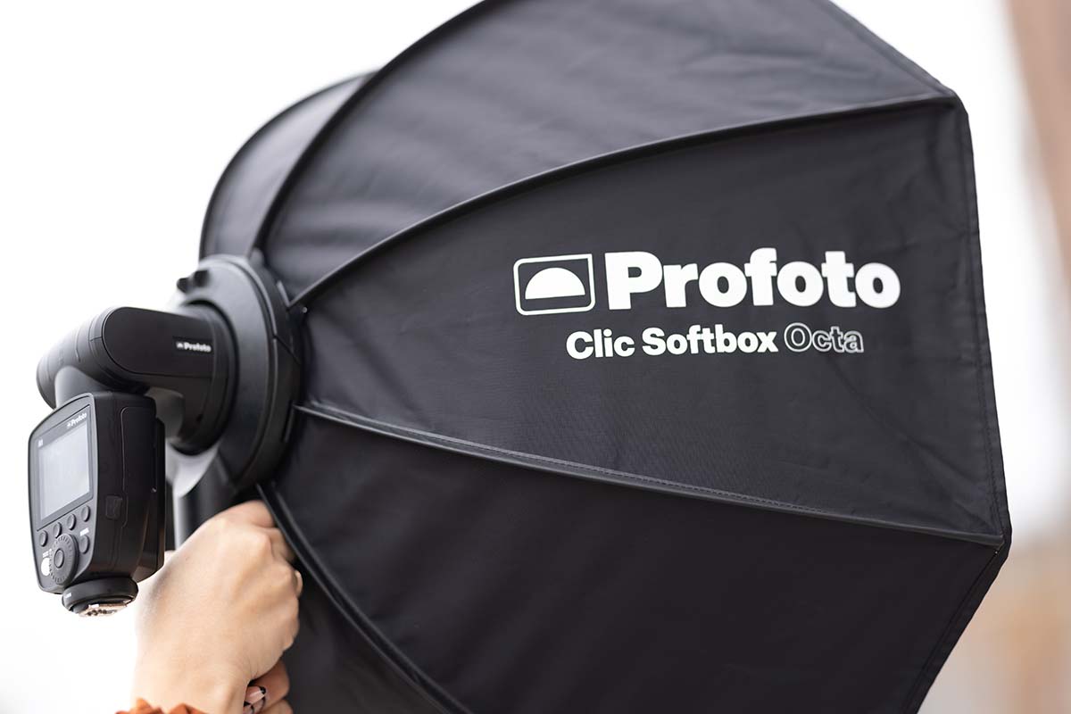 profoto clic softbox one light setup closeup